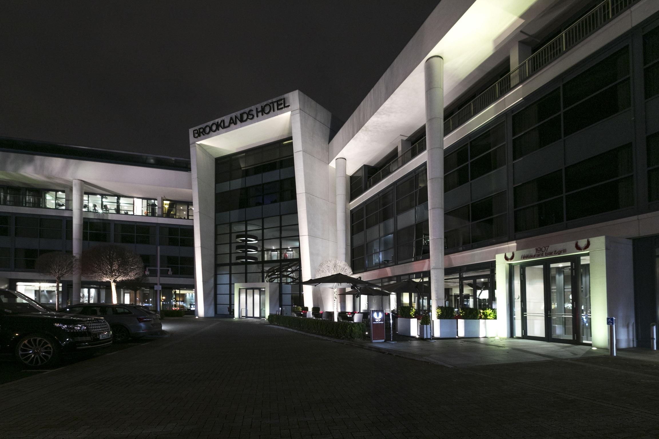 ווייברידג' Brooklands Hotel & Spa מראה חיצוני תמונה