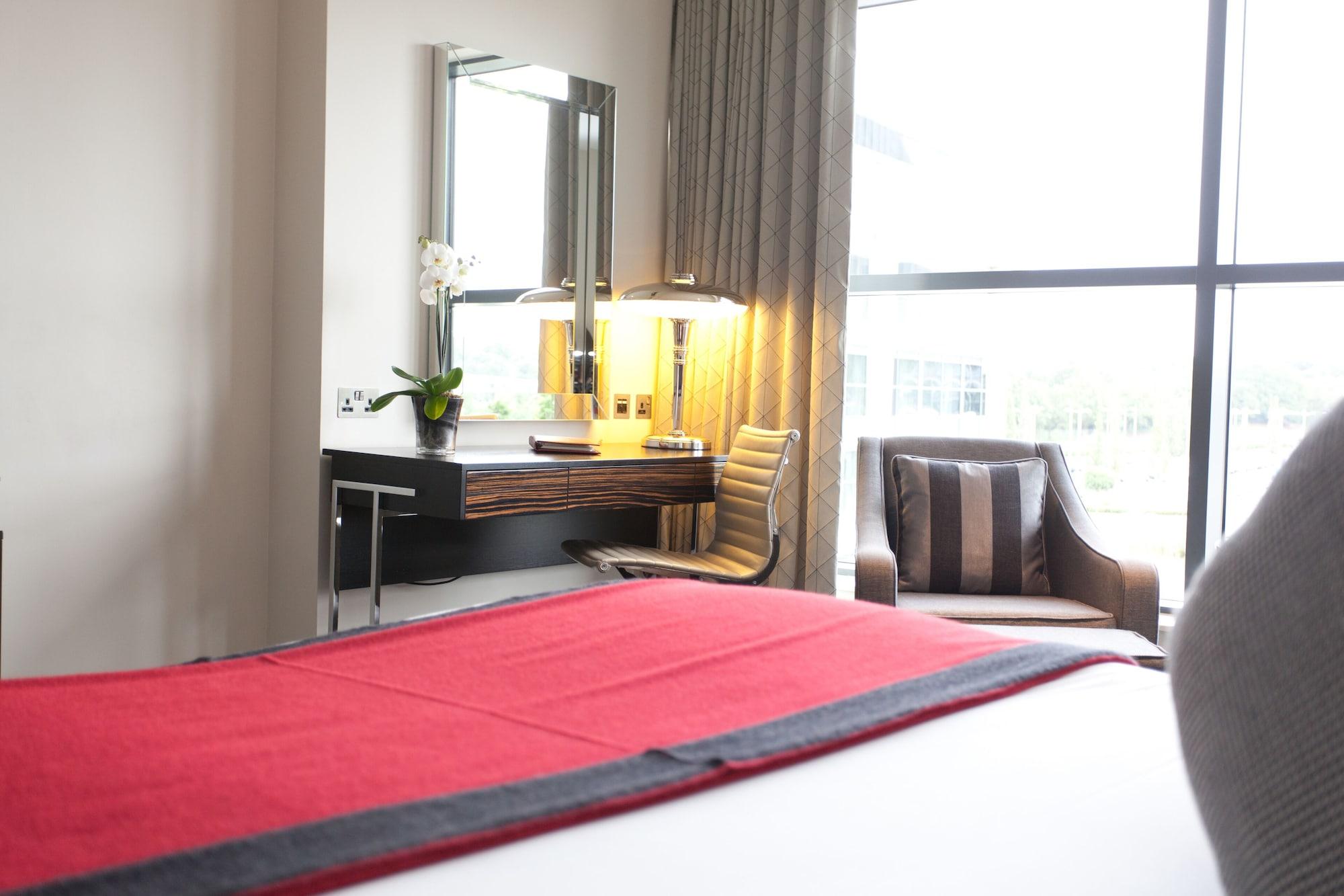 ווייברידג' Brooklands Hotel & Spa מראה חיצוני תמונה