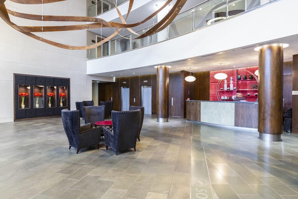 ווייברידג' Brooklands Hotel & Spa מראה חיצוני תמונה