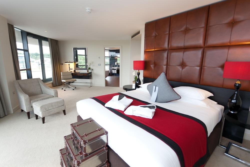 ווייברידג' Brooklands Hotel & Spa מראה חיצוני תמונה