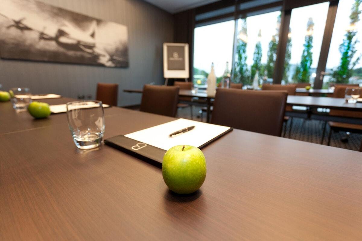 ווייברידג' Brooklands Hotel & Spa עסק תמונה